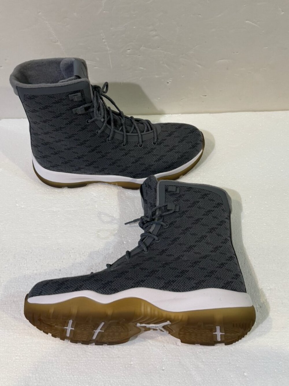 Nike Air Jordan Lunarlon Future Boots Mens Size 10.5 Cool Gray eVent Waterproof